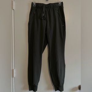Women’s SM Apana hiking joggers
